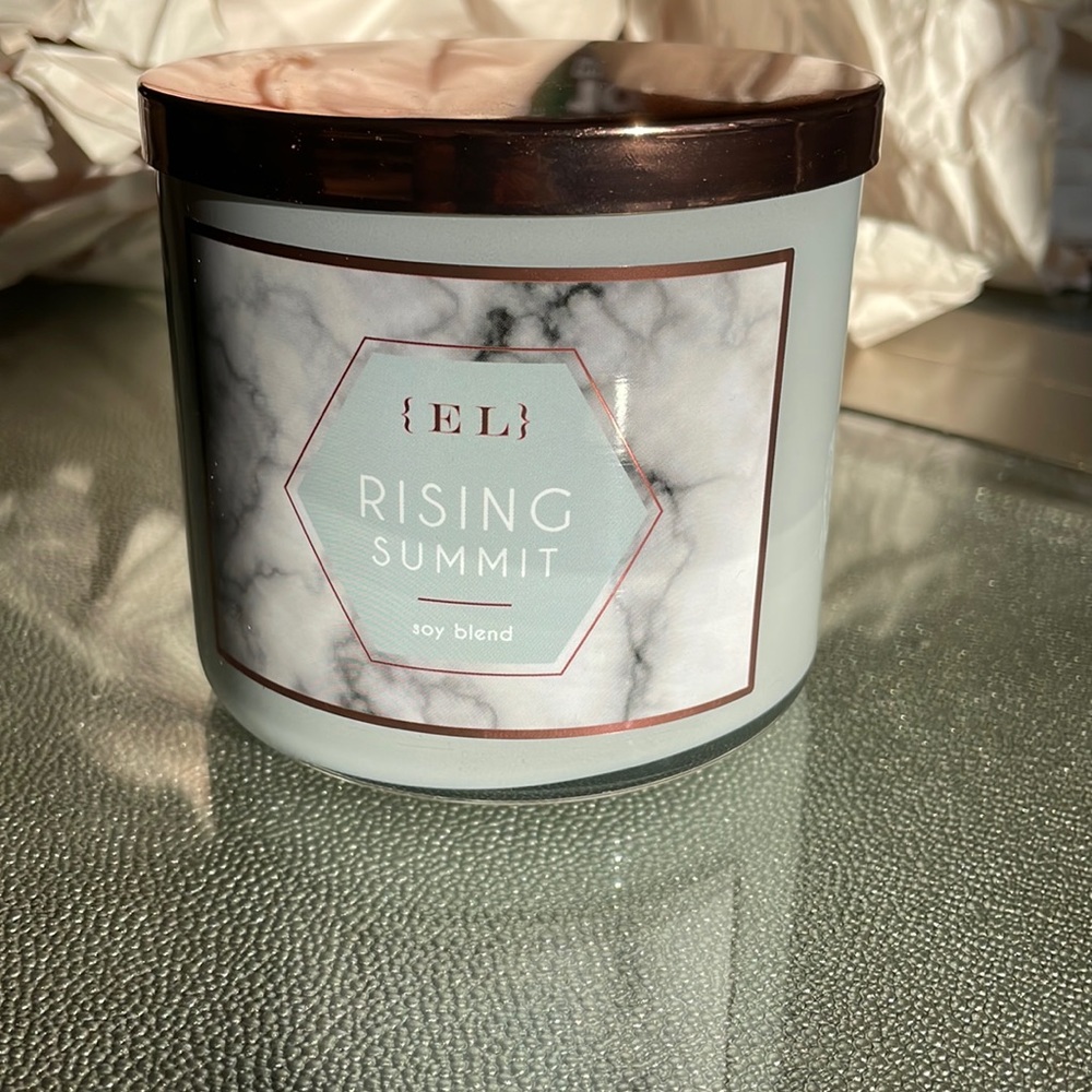 EL Rising Summit soy blend Candle